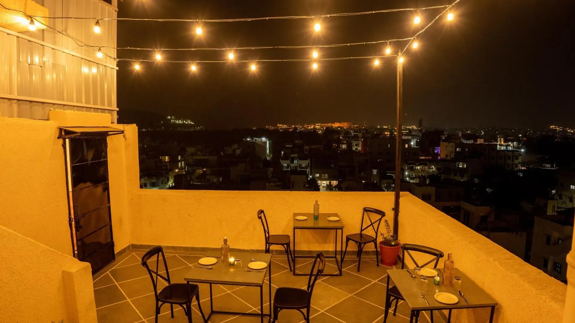 Hotel Raghunandan Palace - A Premier Boutique Stay, City Center & 500 Meters From City Railway Station Udaipur