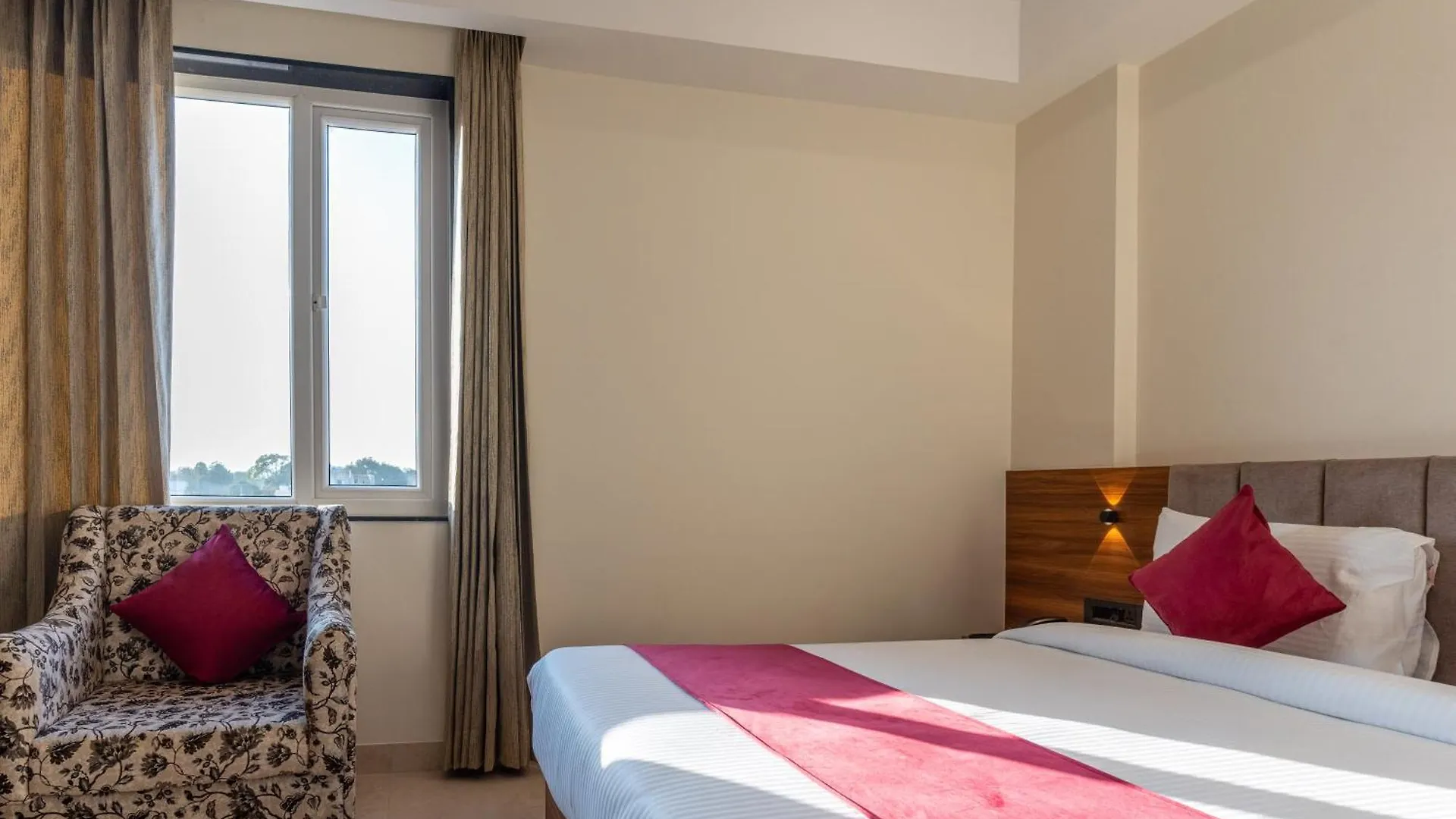 Hotel Raghunandan Palace - A Premier Boutique Stay, City Center & 500 Meters From City Railway Station Udaipur