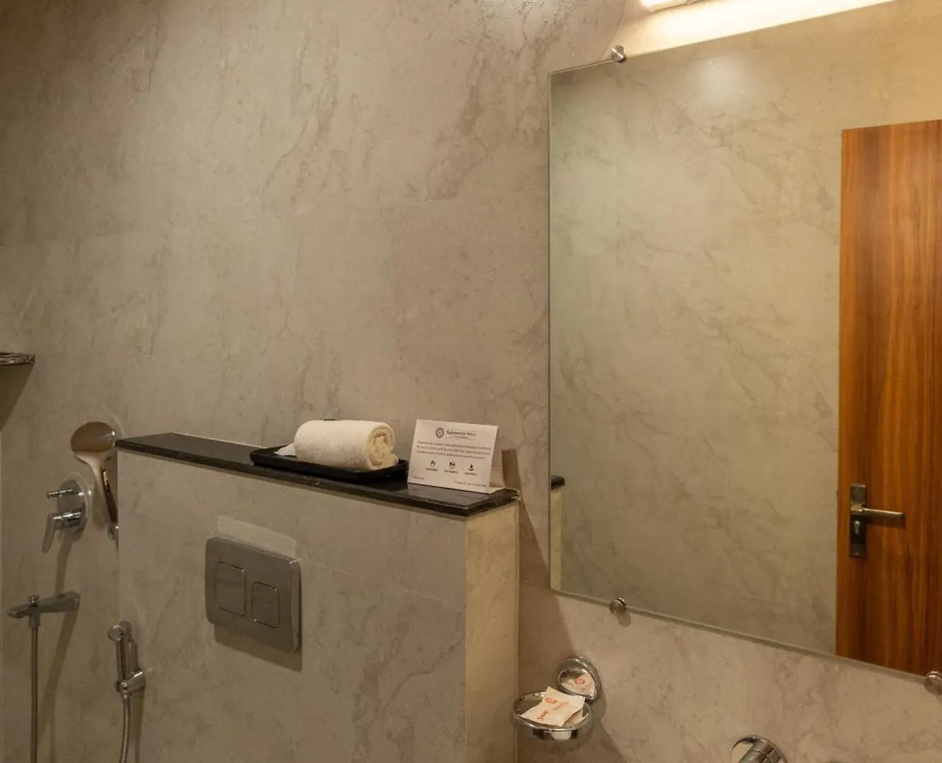 Raghunandan Palace - A Premier Boutique Stay, City Center & 500 Meters From City Railway Station Udaipur