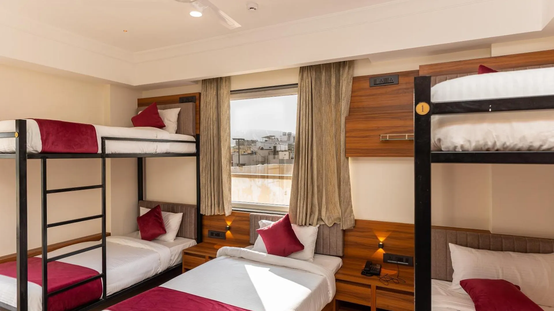 Hotel Raghunandan Palace - A Premier Boutique Stay, City Center & 500 Meters From City Railway Station Udaipur
