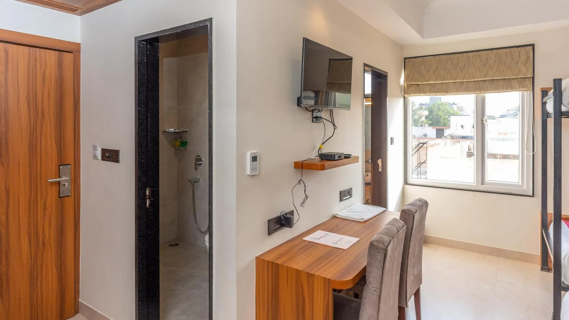 *** Hotel Raghunandan Palace - A Premier Boutique Stay, City Center & 500 Meters From City Railway Station Udaipur India